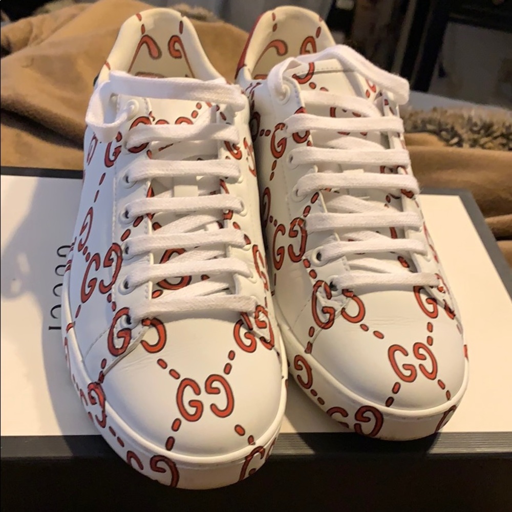 Gucci Shoes size 37
